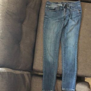 Low rise skinny jeans